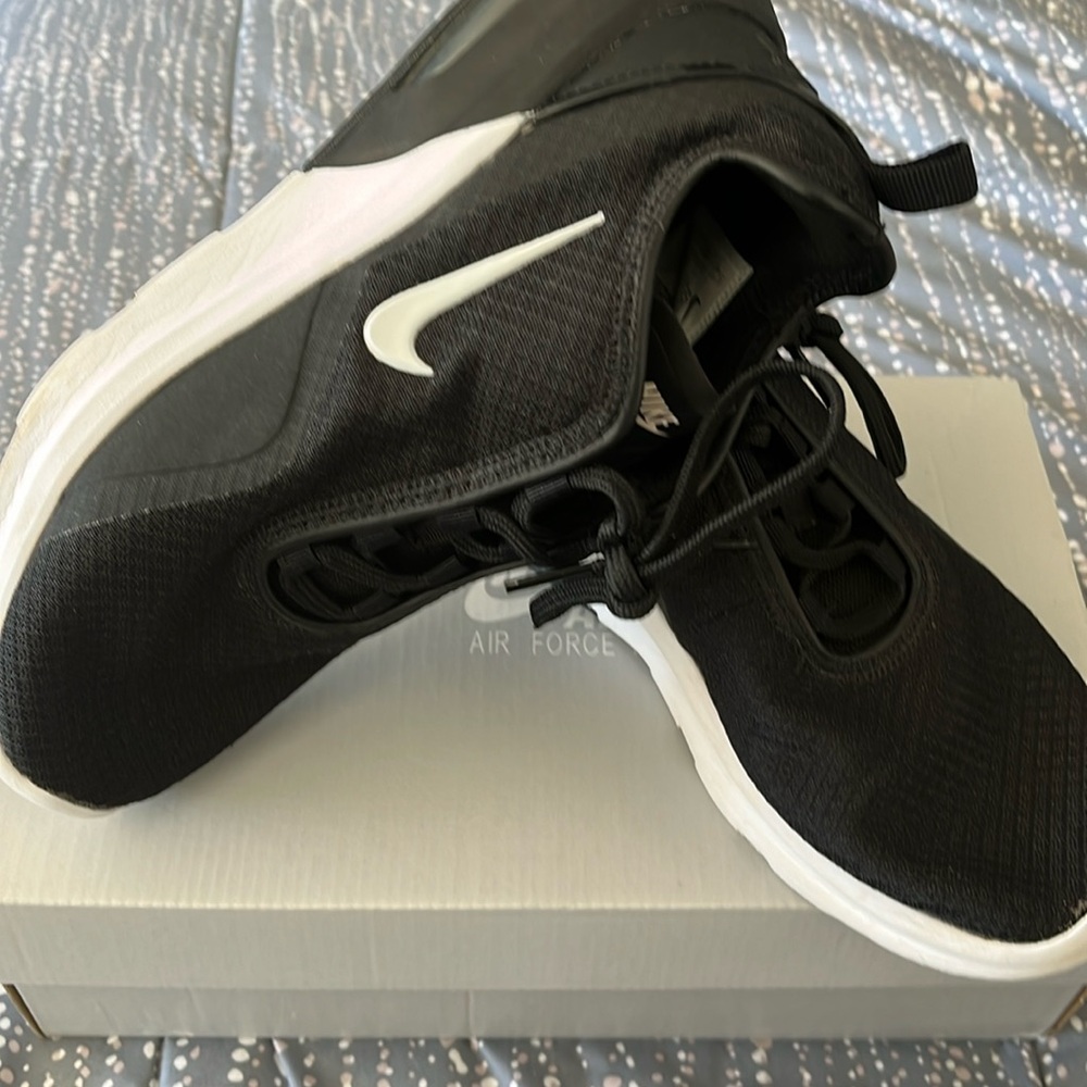 WOMENS - Air Max Motion 2 'Black White' size 8.5